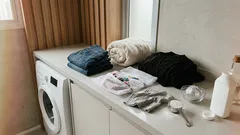 17 truques para lavar roupas melhor e mais rápido sem estragar as peças